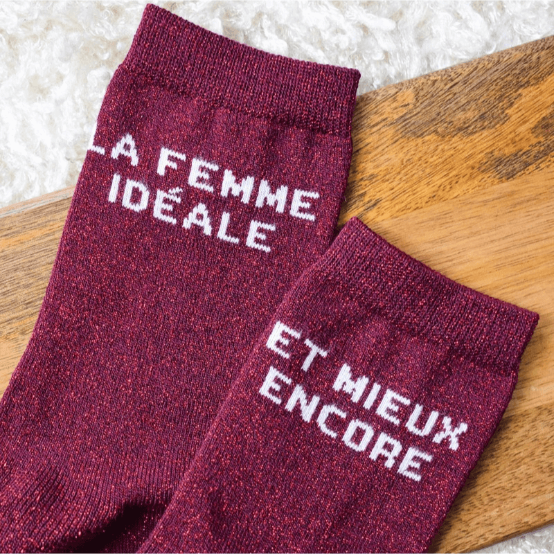 chaussettes dépareillées femme  bordeaux "Léa La Femme Parfaite et mieux encore" made in France